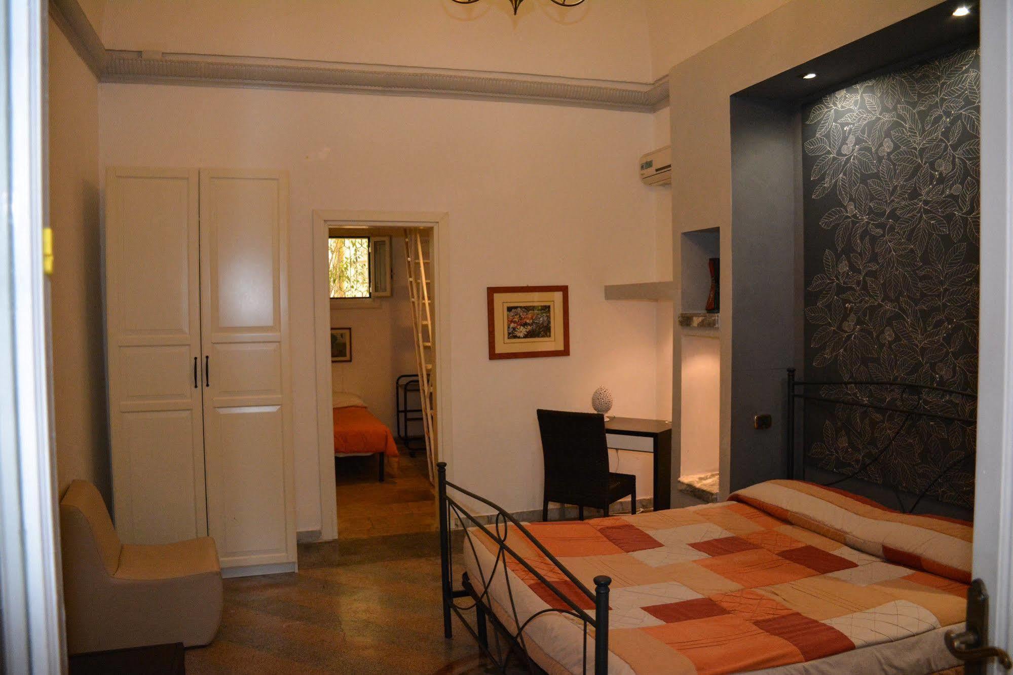 B&B Le Colonne Brindisi Eksteriør billede